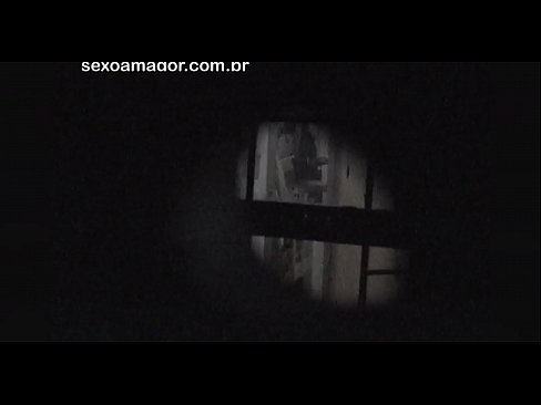 ❤️ Ξανθιά κοπέλα βιντεοσκοπήθηκε κρυφά από ηδονοβλεψία της γειτονιάς κρυμμένο πίσω από κούφια τούβλα ☑ Ποιότητα πορνό ❌️❤